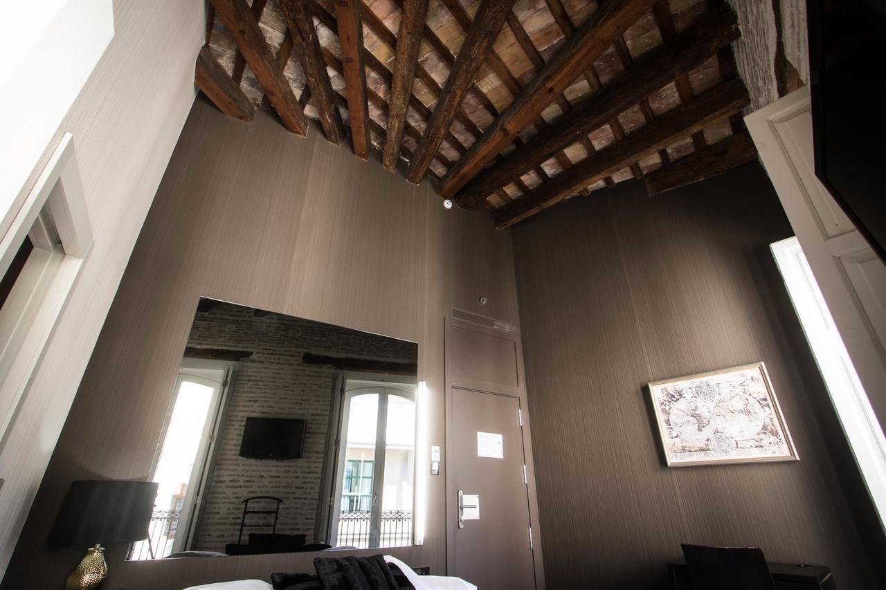 Cosy Embajador Gasthuis